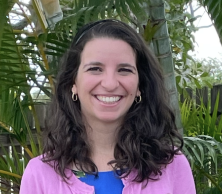 Dr Eva Capuano